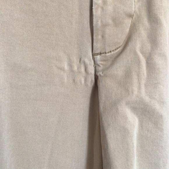 L.L. Bean Standard Fit Flat Front Khaki Shorts - Size 44 - Picture 3 of 7